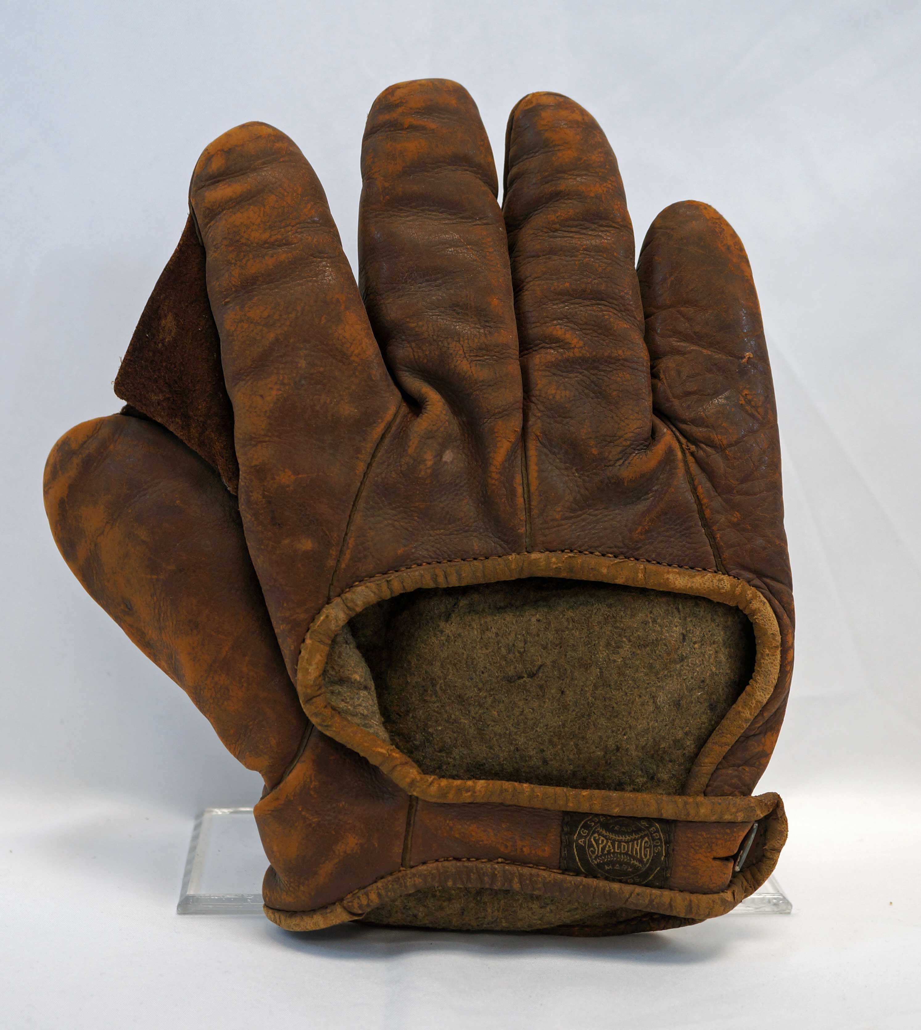 Lot 314 Ca1890 to 1910 Spalding Crescent Pad Baseball Glove